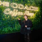 Kang Min-hyuk Instagram – Hi, I have finally visit the Grand Indonesia in Jakarta for the Grand opening of the world’s first Coach Restaurant! It took a bit time to come back to Indonesia, but I felt the warmth of the fans thanks to the big welcome and greetings from all the fans. Thank you my BOICE!!
It was such a joyful moment! I hope you all have the chance to come and enjoy the dining in this space that is filled with Coach’s heritage. Thank you so much for inviting me to the Grand opening of the world’s first Coach Restaurant in Grand Indonesia. Congratulations and Thank you!

#Coach #CoachNY #TheCoachRestaurant #grandindonesia

세계 최초의 Coach 레스토랑 오픈식을 위해 자카르타, 그랜드 인도네시아에 다녀왔습니다. 오랜만에 인도네시아의 방문인데 많은 환호성과 인사하러 와주신 모든 팬분들 덕분에 행복한 시간이었어요!
Coach의 감성이 가득 담긴 멋진 공간에서 식사하는 최고의 기분을 만끽하러 여러분들도 꼭!! 오셨으면 좋겠습니다!
세계 최초 Coach 레스토랑 오픈식에 초대해 주셔서 정말 감사드리고 진심으로 축하드립니다.