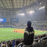 Kang Min-hyuk Instagram - 대한민국에서 메이저리그 경기라니! 야구를 좋아하는. 스포츠를 좋아하는. 한 명의 팬으로서 멋진 경기 펼쳐준 모든 선수들과 이런 자리를 만들어주신 모든 분들께 감사한 순간이었습니다. 대한민국에서 하성 킴을 외칠 수 있어서 행복했습니다~ 😆 @hhh_07 @coupangplay @mlbkorea #쿠팡플레이 #고척스카이돔 #mlbkorea