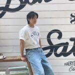 Kang Min-hyuk Instagram - 성수동으로 브랜드 세터의 더티셔츠 팝업스토어를 다녀왔습니다. 넷플릭스 셀러브리티를 함께 촬영했던 규영이와도 오랜만에 인사도 나누고 LP샵 컨셉의 다양한 그래픽의 티셔츠를 고르는 재미도 있고 즐거운 시간이었네요!! 6월 3일까지 성수동에서 팝업스토어가 열린다고 하니 여러분들도 꼭 오셔서 즐겨보세요! #ad #세터 #성수팝업 #팝업스토어 #더티셔츠샵 @satur_official