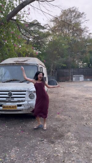 Kanika Mann Instagram - Me after meditating for half an hour after an year 😂