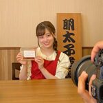 Kanna Hashimoto Instagram - こんにちは！環奈MGです。 本日発売のテレビジョンからオフショットです！ 明太子作りをしました。 #橋本環奈 #橋本環奈2022 #橋本環奈マネージャー #テレビジョン連載オフショット