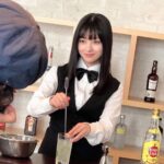 Kanna Hashimoto Instagram - ㊗️１００万人突破記念㊗️ テレビジョン連載。 #橋本環奈 #橋本環奈2019 #橋本環奈マネージャー #環奈MGinstagram100万人フォロワー様突破記念 #テレビジョン連載オフショット #バーテンダー