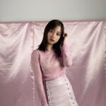 Kanna Hashimoto Instagram - こんばんは！環奈MGです。 今日は発売中の「ar」からオフショットをシェアします！ #橋本環奈 #橋本環奈2022 #橋本環奈マネージャー #ar