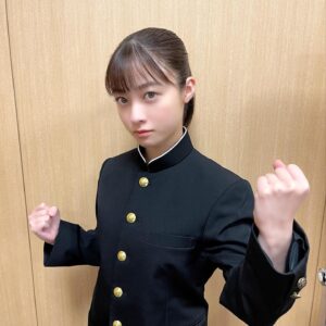 Kanna Hashimoto Instagram - こんばんは！環奈MGです。 24時間テレビの応援パフォーマンス無事に終わりました。 この番組を通して様々な障害の中、健気に人生を歩んでいる方々への理解が少しでも深まってくれれば幸いです。 24時間テレビはまだ始まったばかりです。 引き続きお楽しみください！ #橋本環奈 #橋本環奈2022 #橋本環奈マネージャー #24時間テレビ45 #我無沙羅