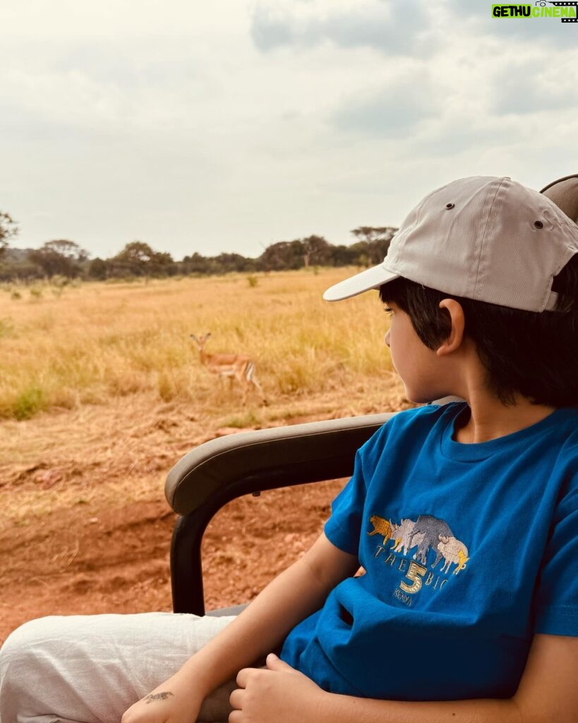 Kareena Kapoor Instagram - SAVANNA GIRL AND BOY❤️ TANZANIA 2024❤️🌈