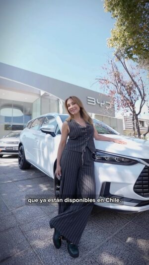 Karen Doggenweiler Instagram - Si estás intrigado sobre la nueva era de autos eléctricos e híbridos enchufables, conoce la nueva gama de @bydautochile 👈🏻🚘⚡️ INCREÍBLES!! #BYD

#eléctricos #híbridos #autos #futuro #vehiculos #chile #parati #publicidad