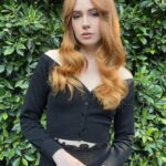 Karen Gillan Instagram - A night out with the Marvel family to celebrate @disneyplus and @hulu merging! @marvelstudios Hair @hairbycandicebirns Make up @emilychengmakeup