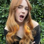 Karen Gillan Instagram - A night out with the Marvel family to celebrate @disneyplus and @hulu merging! @marvelstudios Hair @hairbycandicebirns Make up @emilychengmakeup
