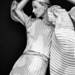 Karolína Kurková Instagram - Exciting things ahead... @lorraine_antonetti @fordmodels