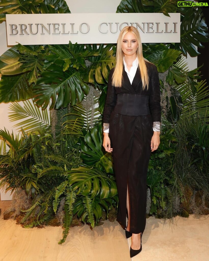 Karolína Kurková Instagram - A warm welcome for @brunellocucinelli_brand newest opening. Congrats on a beautiful store and location, thank you for including me in the celebration! 🥂 @brunellocucinelli @miamidesigndistrict