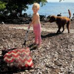 Karolína Kurková Instagram - Teach them young. 🌎🗑️🫶🏻 Together, we gathered to clean up the mangrove by gathering trash and taking care of Mother Earth, our beautiful environment we get to call home. Thank you to everyone who came and helped out 🙏#motherearth #communityservice