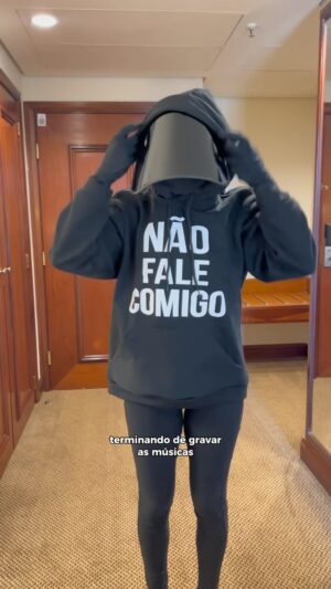 Karol Conká Instagram - Vamos relembrar a minha participação no @maskedsingerbr, vem ver os bastidores dessa mega produçawn. 🍀💚✨

(Edição: @gle.no)