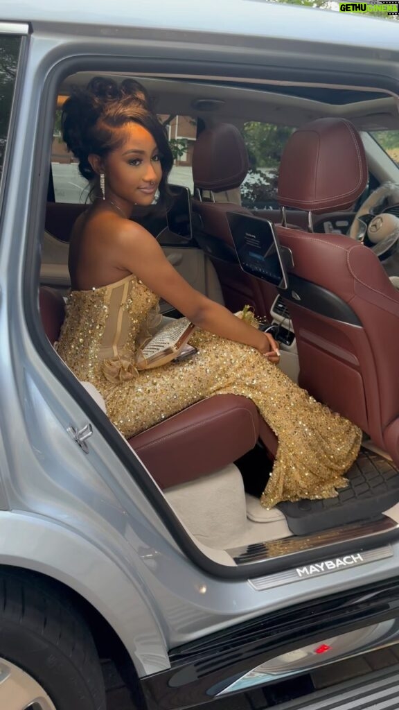 Kash Doll Instagram - Y’all kno I’ve been doing this prom thing for 9 years but this year I’m pregnant so I’m only participating in two and they’re family! Klarity big sister on her way to prom yesterday i mean like look how beautiful she is!!!! @arianadrich i love you so much!! Thank you @cdkkreations for her beautiful dress u made with no measurements just pictures and vibes! You’re the best at what you do ❤️
