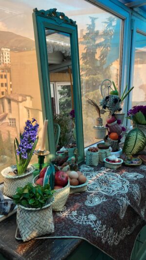 Katayoun Riahi Instagram - با آرزوی سلامتی و صلح و مهر برای ایران و جهان. نوسده همایون، مهرپایدار و تابناک، نوروز پیروز 💚🤍❤️🕊

‏#nowrooz
‏#peace #happy #happyworld #iran #Dance #no_war #stopwar #katayounriyahi #jazkala#ali_nino #rastak