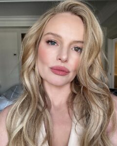 Kate Bosworth Instagram - Dream beach waves from dream girl @jennifer_yepez for @thedrewbarrymoreshow today :) 🌊🌸🌅