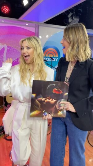 Kate Hudson Instagram - I must do a @jimmyfallon appreciation post. You see, we met when I was 20 years old and we were just starting out our careers. Jimmy was on SNL and we met on that little thing called Almost Famous. I loved Jimmy from the second we met and we spent a ton of time laughing, playing, dancing and listening to a ton of music. To play on his show @fallontonight the other night was one of the great full circle moments. I felt like I was 20 again and the only thing missing was me Jimmy and Horatio going to the subway bar we used to go to after the show. I felt like my whole body was smiling this night. Thanks for the support Jimmy. ‘‘Twas a Glorious time! I love you tons! 🤍✌️