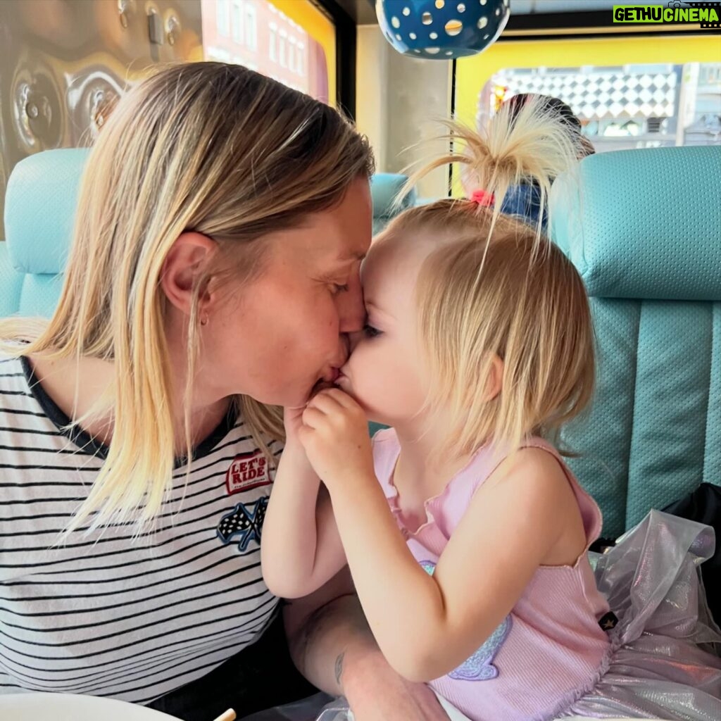 Katee Sackhoff Instagram - I’ve never loved something so much in my entire life 💜💕 We were Lady and The Tramp noodle kissing 😘😂💕💕