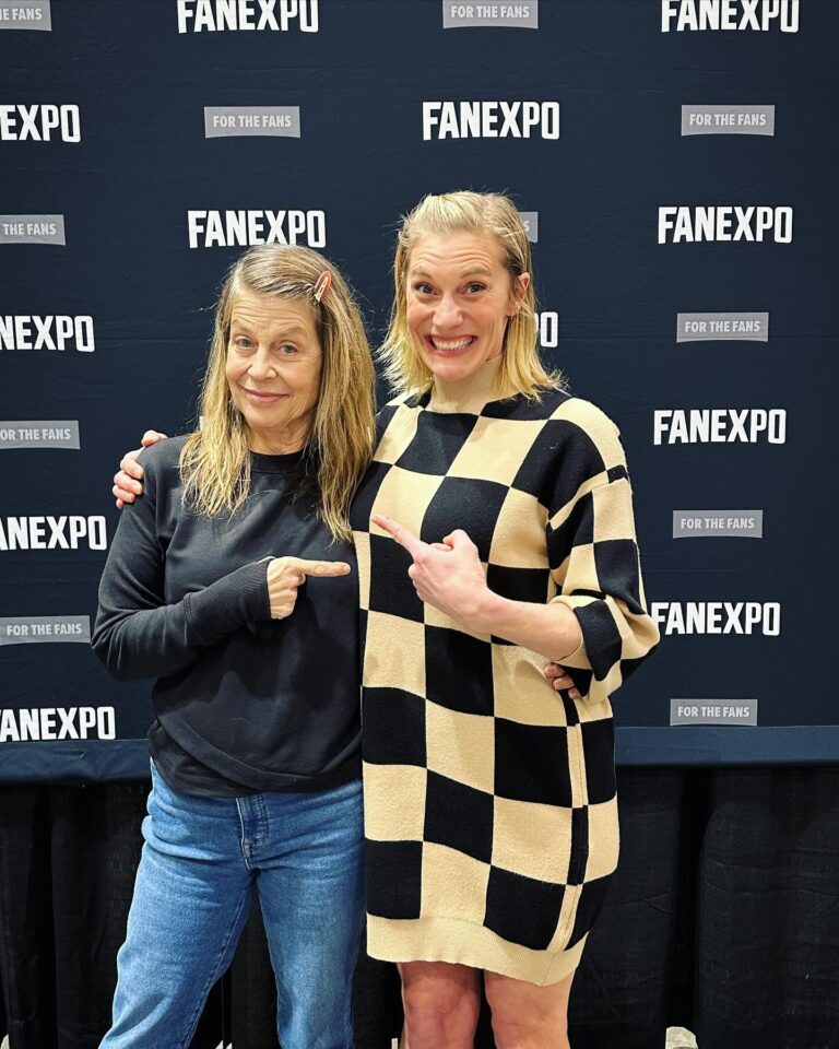 Katee Sackhoff Instagram - They say don’t meet your hero’s…Do!! Please Do!! As a young girl Linda Hamilton and Sigourney Weaver validated my existence in so many ways! To be strong, capable, smart, and feminine. I’ve modeled so much of my career off of theirs (and Bruce Willis but that’s another post 😘) this was such a dream…if only I could find a project to someday work with Linda or Sigourney, then my career would be complete! ❤️ a girl can wish right? 🙏🏻😊 #fanexpo #lindahamilton #scifi #strongwomen #musclesarebeautiful
