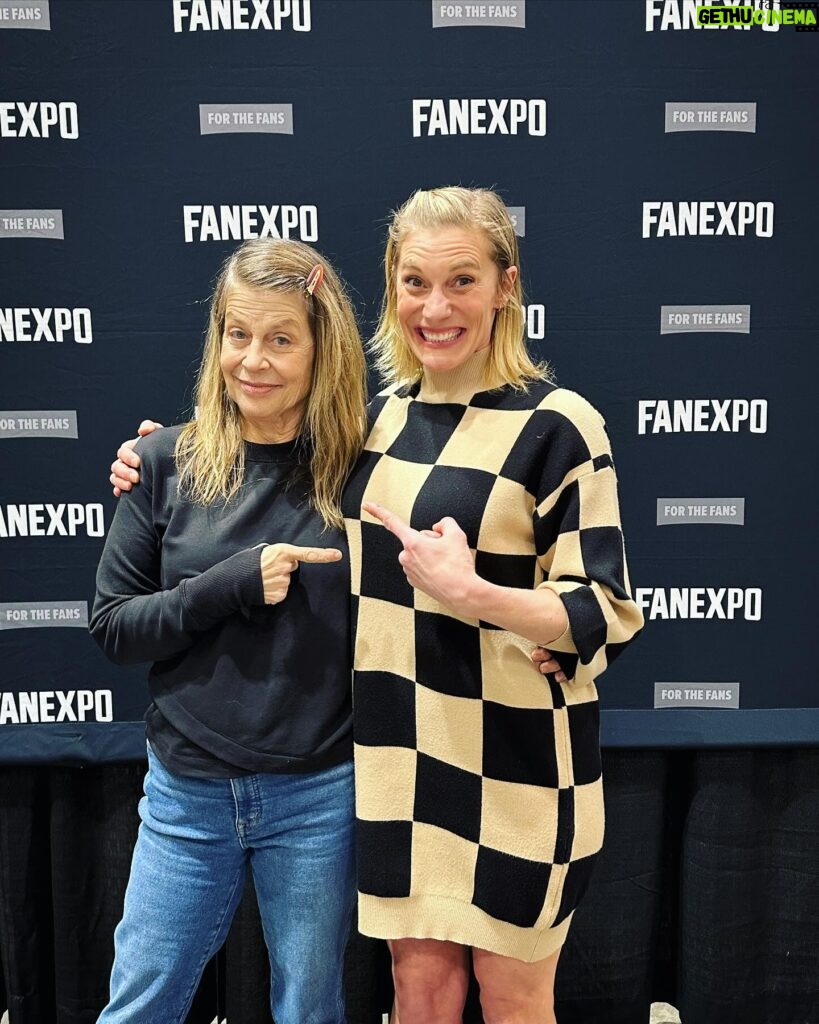 Katee Sackhoff Instagram - They say don’t meet your hero’s…Do!! Please Do!! As a young girl Linda Hamilton and Sigourney Weaver validated my existence in so many ways! To be strong, capable, smart, and feminine. I’ve modeled so much of my career off of theirs (and Bruce Willis but that’s another post 😘) this was such a dream…if only I could find a project to someday work with Linda or Sigourney, then my career would be complete! ❤️ a girl can wish right? 🙏🏻😊 #fanexpo #lindahamilton #scifi #strongwomen #musclesarebeautiful