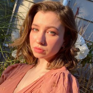 Katelyn Nacon Instagram - I’ve got green eyes now?🤷‍♀️
📸: @madisonlintz