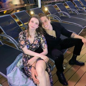 Katelyn Nacon Instagram - Happy new year🎉

📸: @sjimenez05