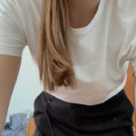 Kateryna Osadcha Instagram - UPD вже все добре. Ви питали про бинт на руці, розповідаю. Вдруге в житті (перший був в три роки) лежала в лікарні. Висновок - берегти себе. Стежте за своїм станом, своїм здоров’ям, не нехтуйте зайвий раз звернутися до лікаря. Recap. Тиждень лікарняний. 1. Вікно в лікарні - це вікно в світ здорових і щасливих людей, а на фото я на них дивлюся. 2. Щоденна рутина 3. Зустрічала заходи сонця 4. Я і моє місто 5. Лікарня нічна 6. Ну і справи ніхто не відміняв, зафарбовую наслідки температури і безсонних ночей. 6. Моя підтримка, гумор за будь-яких обставин @gorbunovyuriy 7. Зібралась на зустріч (в цей момент лікар сказав, що значить можна виписувати) Дякую неймовірним лікарям, медсестрам і всім хто турбувався, лікував і переживав ❤️