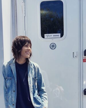 Katherine Moennig Instagram - That's a Shane wrap on season 2!!@sho_thelword 
We managed to safely film a season during a pandemic. Nothing but massive love and respect to the entire cast and crew