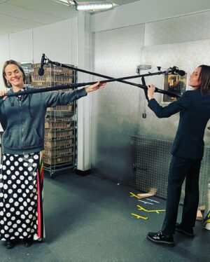 Katherine Moennig Instagram - A glimpse and a wrap on S3. To the entire crew and cast, it's an honor to work beside you all. 
@sho_thelword 🏳️‍🌈❤️