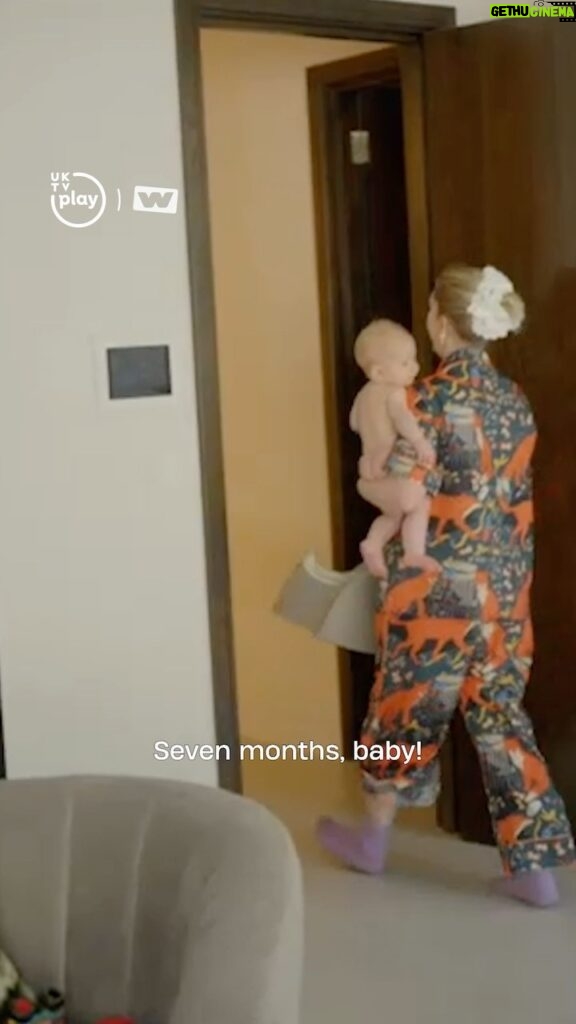 Katherine Ryan Instagram - Amazing that we have to blur the contents of a potty but it’s fine to show Hollyoaks 🤷🏼‍♀️ #ParentalGuidance continues TONIGHT at 9pm on @wtvchannel @uktvplay 💕 🚽 #pottytraining #earlypottytraining #eliminationcommunication #attachmentparenting #babysignlanguage