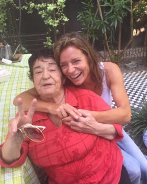 Katherine Salosny Instagram - Alguna vez hace un tiempo en casa con la gran @cecilia_laincomparable 

Desde la tristeza aplausos al cielo para la más grande