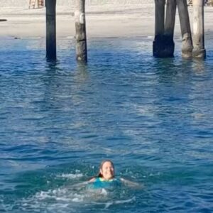 Katherine Salosny Instagram - Viviendo la previa de los panamericanos y parapanamericanos #santiago2023 

Acá en Algarrobo seremos sede de distintas categorías en deportes náuticos un escenario maravilloso con las banderas de toda América en el mar!!! Y yo celebro en el feliz!!!

Toda información en www.mirasolfm.cl nuestra señal on line 
98.7 el dial en el Litoral de los Poetas