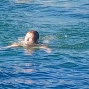 Katherine Salosny Instagram - Viviendo la previa de los panamericanos y parapanamericanos #santiago2023 

Acá en Algarrobo seremos sede de distintas categorías en deportes náuticos un escenario maravilloso con las banderas de toda América en el mar!!! Y yo celebro en el feliz!!!

Toda información en www.mirasolfm.cl nuestra señal on line 
98.7 el dial en el Litoral de los Poetas