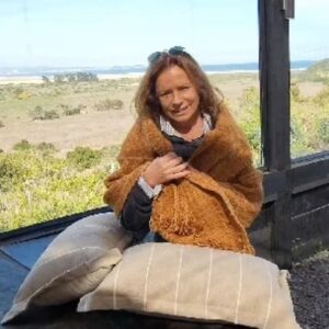 Katherine Salosny Instagram - En @tiendakami encontrarás calidez artesanal!! Mantas 100% lana y bellos cojines de lino decorativos. Transforma tus espacios con fibras naturales te van a encantar!!

Despacho a tooodo Chile
Síguenos y conoce más de nuestro trabajo en @tiendakami