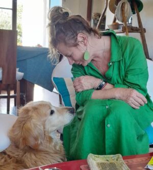Katherine Salosny Instagram - Con mis pupos bellos queremos pedir cuidado con nuestras mascotas y seguir en la ruta de inclusión en nuestra sociedad para que sean parte protagónica en las familias de Chile !! Feliz guauuuuuu!!! El Ruso y la Sol..