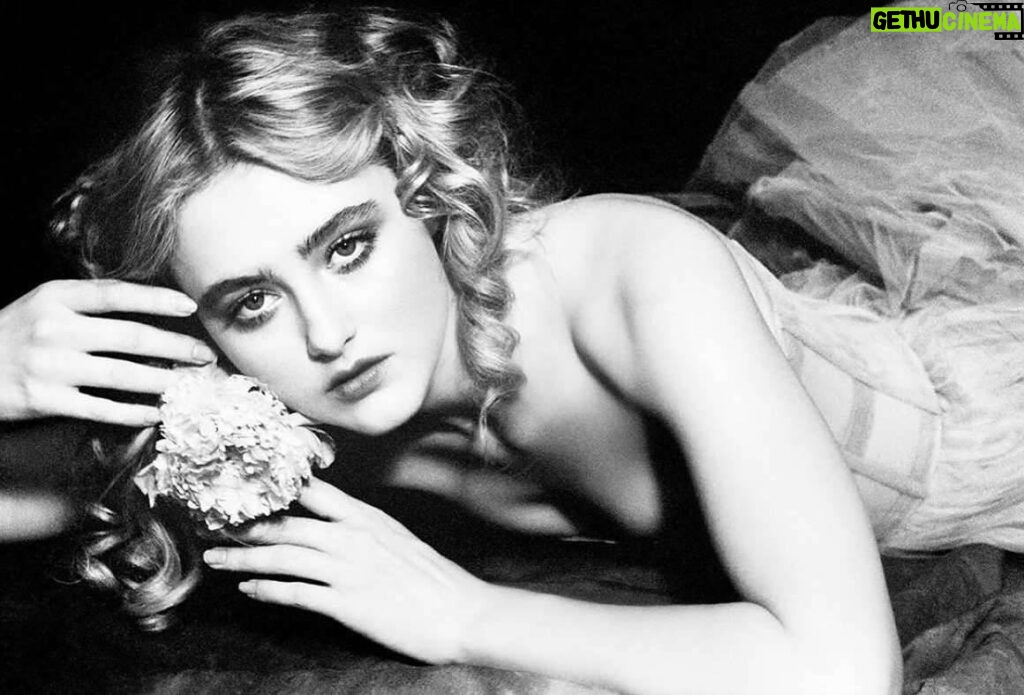 Kathryn Newton Instagram - Ellen @ellenvonunwerth