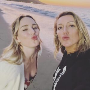 Katie Cassidy Instagram - LOTZY!!!! I ❤️ you LOTZ! Miss seeing this mug on the reg!