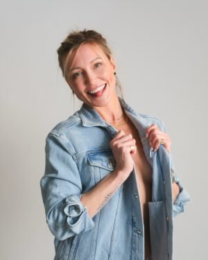 Katie Cassidy Instagram - Happiness looks good on you - spread it 🌈