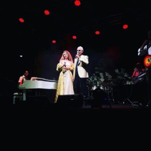 Katie Cassidy Instagram - Cheers to an amazing night with the Andrea Bocelli Foundation 🥂 I will never forget his outstanding performance!