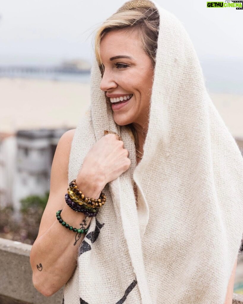 Katie Cassidy Instagram - Anyone else ready for fall or is it just me?