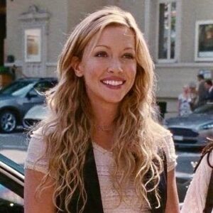 Katie Cassidy Instagram - Feeling nostalgic today 💫 Name these shows/movies in order & I'll give ya a kiss! #THROWBACK