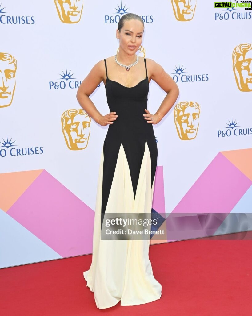 Katie Piper Instagram - BRB at @bafta ✨ Styling: @beckyfashionstylist Dress: @arcinaori Necklace: @officialfaberge Photography: @zakwalton Makeup: @toby_salvietto Hair: @hairbychrislong Thank you @parkplaza for the views ✨and @bafta @pandocruises for a perfect evening ❣️