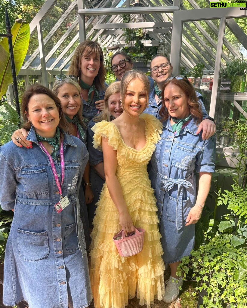 Katie Piper Instagram - Chelsea Flower Show 🌼🪴 Yesterday I supported a unique social enterprise @the_rhs, The Glasshouse. @theglasshousebotanics gives women in prison second chances by teaching them how to care for houseplants, so on release they have better employment opportunities making them more employable and less likely to reoffend.  I got to meet some of the women today and hear their stories of survival and reinvention. They have not only turned their own lives around but are mentoring other women to do the same. This is a fantastic scheme that truly works and I felt so hopefully and happy for all of the women involved 💛 Shout out to @malverngardenbuildings for sponsoring this initiative and believing in all of those involved 🙌 Hair @mauriceflynn Make up @toby_salvietto Styling @harrietnicolsonstylist Dress: @needleandthreadlondon Shoes: @malonesouliers Bag: @marni via @coggles Earrings: @needleandthreadlondon X @sorujewellery collab Sunglasses : @robertlaroche
