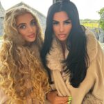 Katie Price Instagram - Me and Princess will be going on tour together for our masterclasses💄 UK, Ireland and Northern Ireland dates have been added. Get tickets online on www.KatiePriceMerch.com 🤍 we can’t wait to meet you all xxx ad