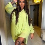 Katie Price Instagram - Lime Green or Pink ladies 💖 can’t decide xx From @jyyldn love all the colours and sizes 6 to 22 perfecttttt 😉 ad