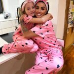 Katie Price Instagram - Movie night with our JYY PJ’s 🍿💕 love half term with all the kids. Link in my bio and stories for our PJ’s 💕 ad