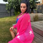Katie Price Instagram - Everyone knows my favourite colour 😂💕 My new JYY cardigans linked in my bio & stories to shop ✨ ad