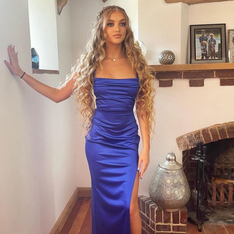Katie Price Instagram - Princess going to Prom👸🏼 So proud of you can’t believe your going to be 16 in a few days xxx