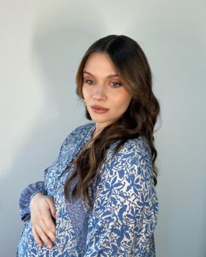 Katie Stevens Instagram - When @laurendaniellemua gives you “baby shower” glam! thank you for giving me the gift of feeling beautiful as we celebrated baby girl 💗 felt so loved yesterday