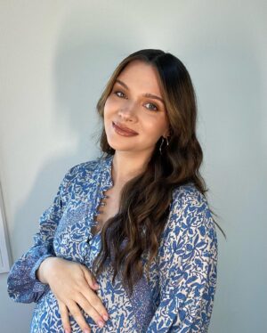Katie Stevens Instagram - When @laurendaniellemua gives you “baby shower” glam! thank you for giving me the gift of feeling beautiful as we celebrated baby girl 💗 felt so loved yesterday