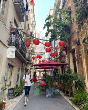 Katie Stevens Instagram - lisboa tem meu coração 🇵🇹